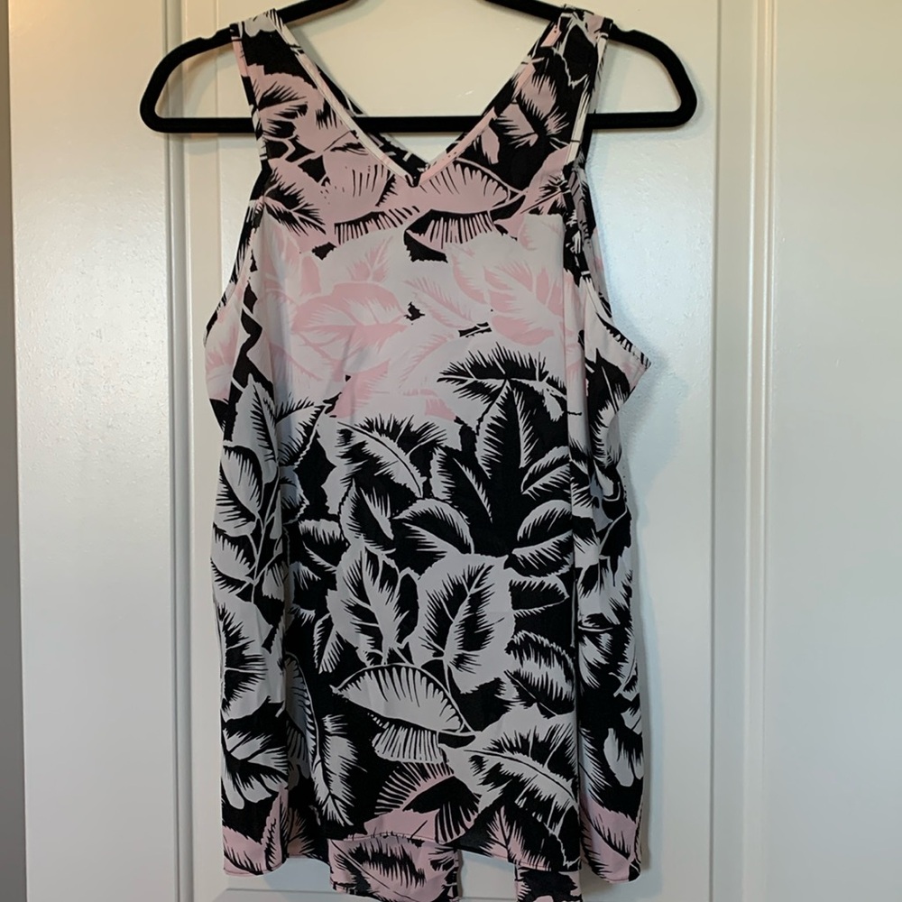 Express Women’s sleeveless top - Size XL